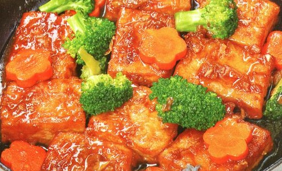 Carrots fried tofu — Chinese food nutritious healthy recipe