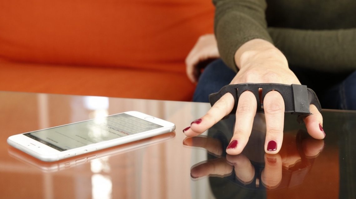 Tap Strap - The first portable connected keyboard