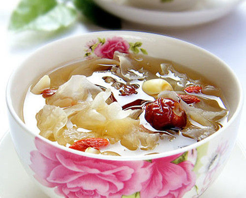 Tremella lilies soup— Chinese food nutritious healthy recipe