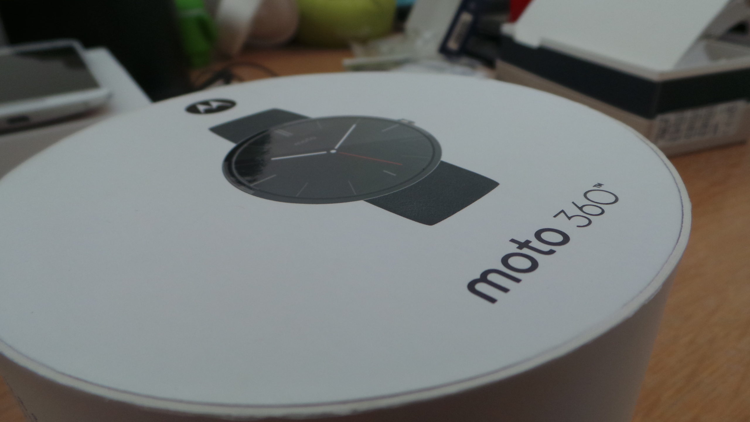 Moto 360: box