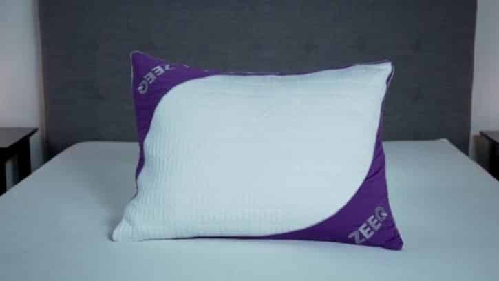 The Zeeq Smart Pillow improves sleep and prevents snoring.